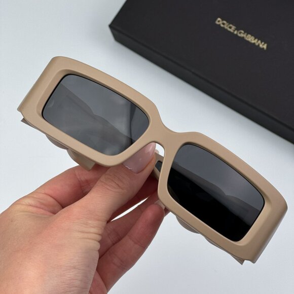 D&G DG6197 329287 BRAND NEW Sunglasses Rubberized Beige Grey Rectangle Unisex - Picture 2 of 12